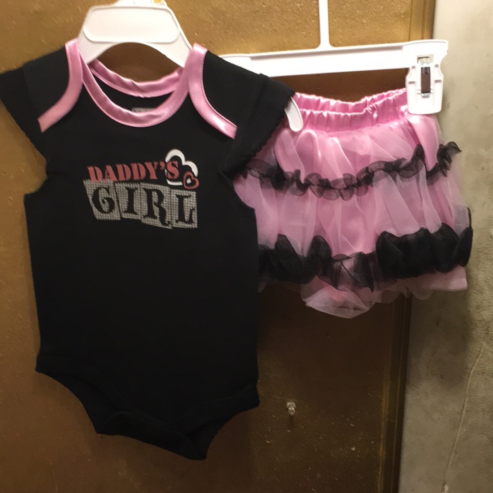 NWT sz 12 mths daddy’s girl bodysuit w/skirt